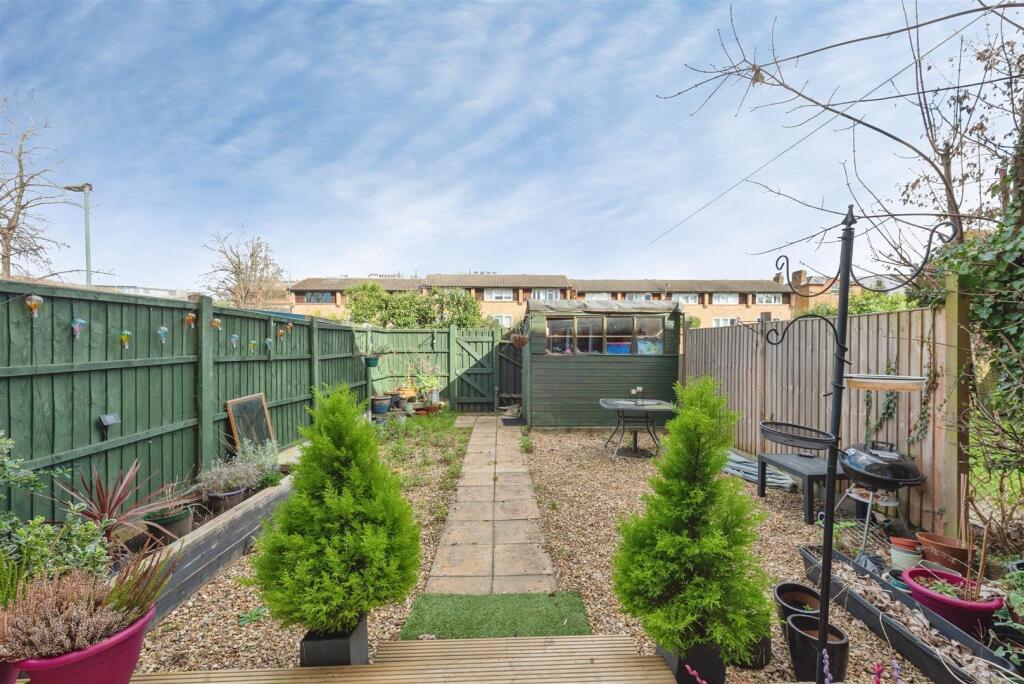 1 bed Apartment for rent in Twickenham. From Milestone and Collis Ltd 