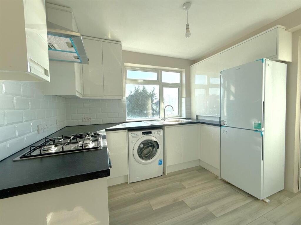 2 bed 1st Floor Flat for rent in Hounslow. From Milestone and Collis Ltd 2 bed 1st Floor Flat for rent in Hounslow. From Milestone and Collis Ltd