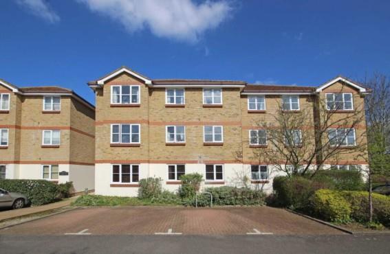 2 bed 1st Floor Flat for rent in Isleworth. From Milestone and Collis Ltd 