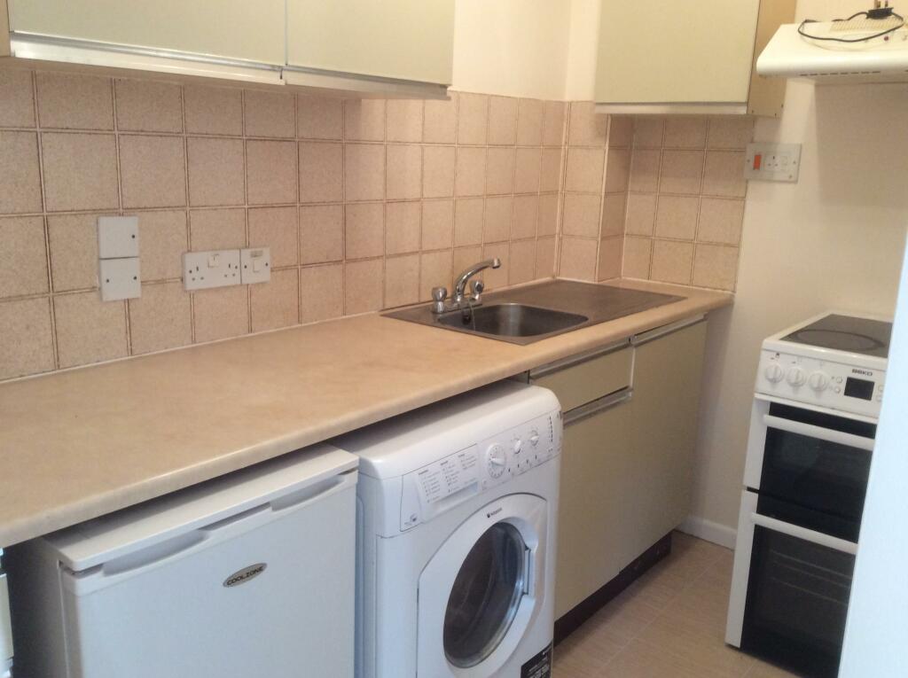 2 bed Apartment for rent in Ipswich. From Pennington