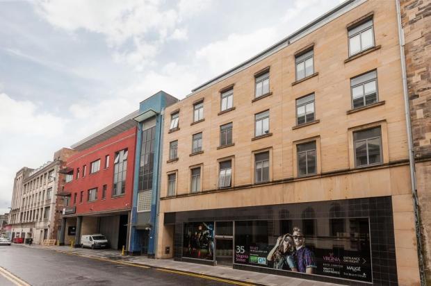 2 bed 1st Floor Flat for rent in Glasgow. From 1st Lets