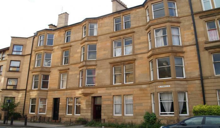 4 bed Studio for rent in Glasgow. From 1st Lets