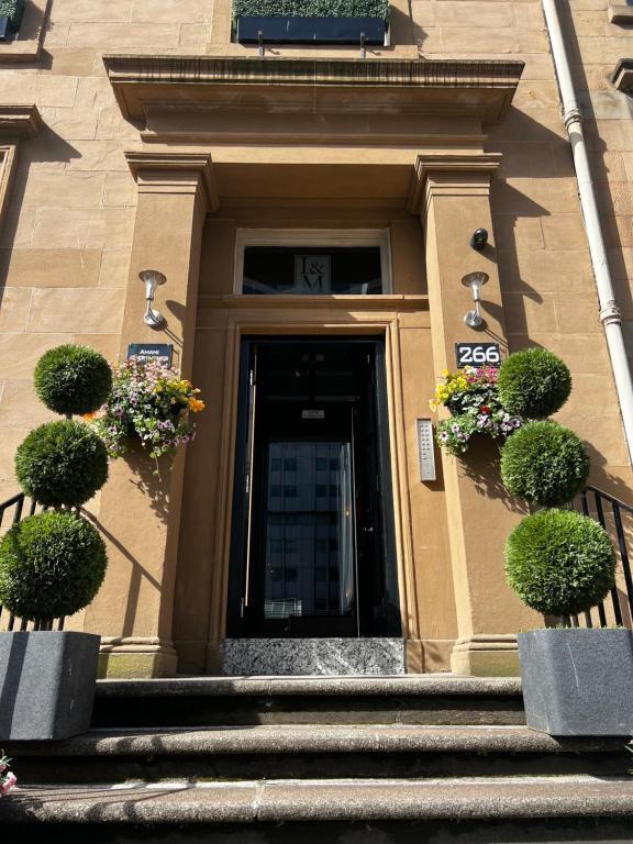 3 bed Studio for rent in Glasgow. From 1st Lets