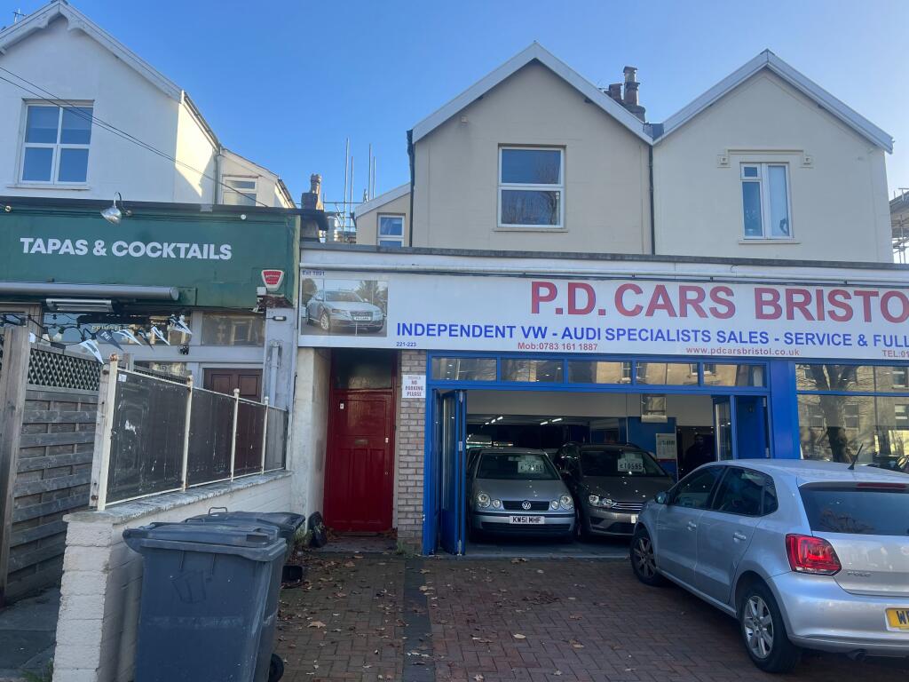 5 bed 1st Floor Flat for rent in Bristol. From Holbrook Moran - Redfield