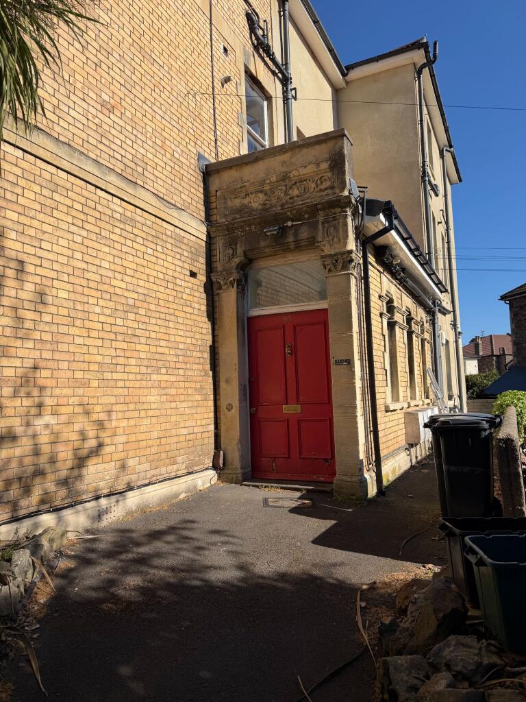 1 bed 1st Floor Flat for rent in Bristol. From Holbrook Moran - Redfield