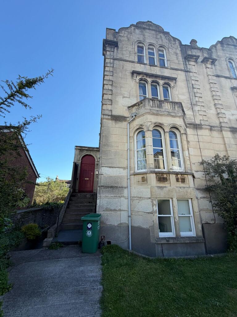 1 bed 1st Floor Flat for rent in Bristol. From Holbrook Moran - Redfield