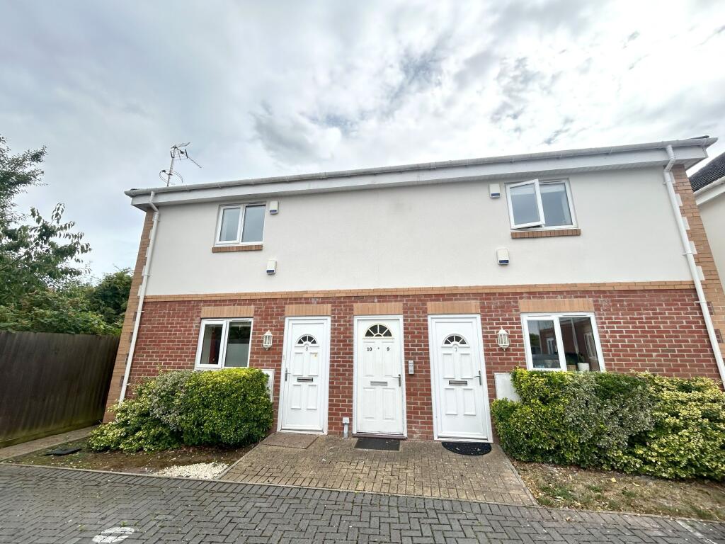2 bed Apartment for rent in Whiteway. From Holbrook Moran - Redfield