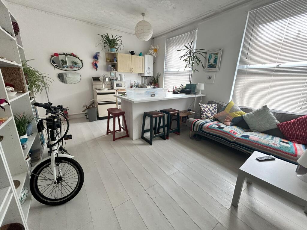 1 bed 1st Floor Flat for rent in Bristol. From Holbrook Moran - Redfield