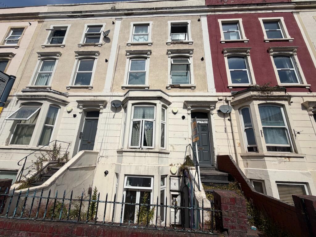 1 bed 1st Floor Flat for rent in Bristol. From Holbrook Moran - Redfield