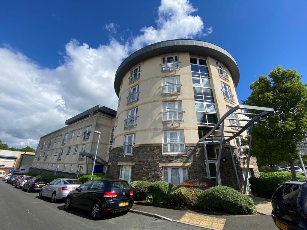 2 bed Apartment for rent in Crofts End. From Holbrook Moran - Redfield