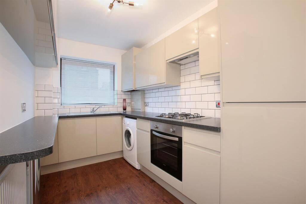 2 bed Apartment for rent in Sheffield. From Spencer The Estate Agent - Sheffield