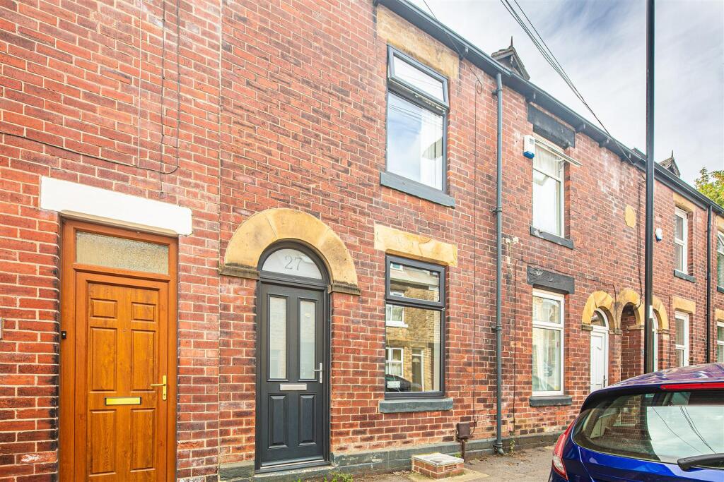 3 bed Mid Terraced House for rent in Sheffield. From Spencer The Estate Agent - Sheffield
