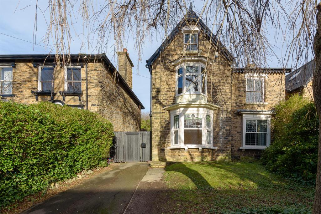 5 bed Detached for rent in Sheffield. From Spencer The Estate Agent - Sheffield 5 bed Detached for rent in Sheffield. From Spencer The Estate Agent - Sheffield