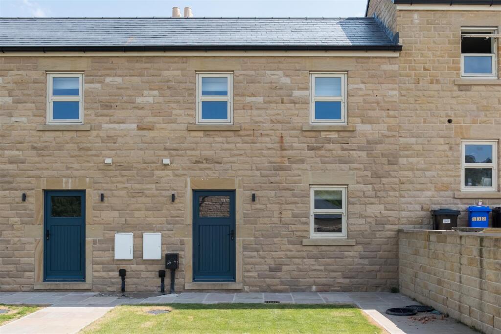 4 bed Cottage for rent in Dungworth. From Spencer The Estate Agent - Sheffield