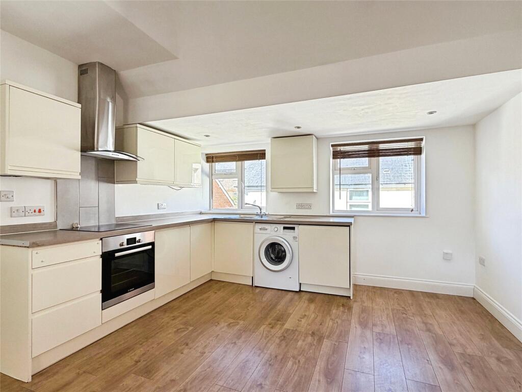 2 bed Apartment for rent in Reading. From AH Lansley Residential - Reading