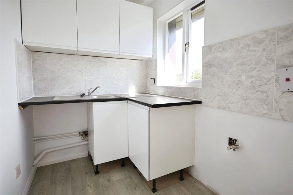 1 bed Apartment for rent in Burghfield. From AH Lansley Residential - Reading