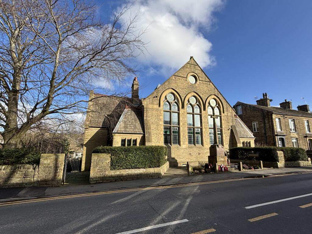 2 bed Apartment for rent in Wilsden. From Alan Slater Property Services - Bradford