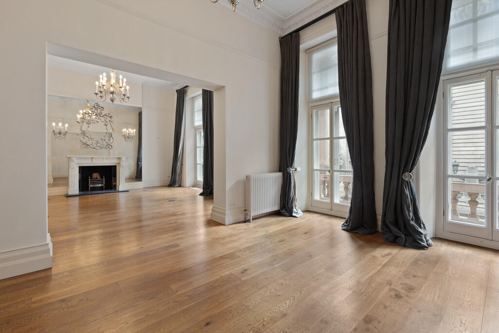 3 bed Apartment for rent in Kensington. From Nicolas Van Patrick - Knightsbridge and Chelsea
