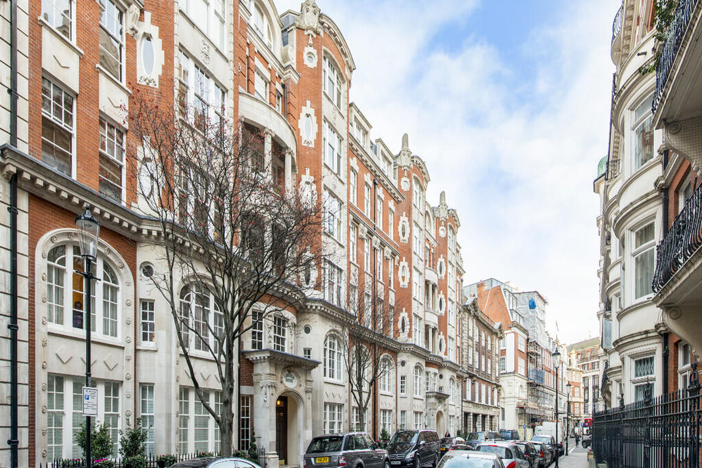 3 bed Apartment for rent in Chelsea. From Nicolas Van Patrick - Knightsbridge and Chelsea 3 bed Apartment for rent in Chelsea. From Nicolas Van Patrick - Knightsbridge and Chelsea