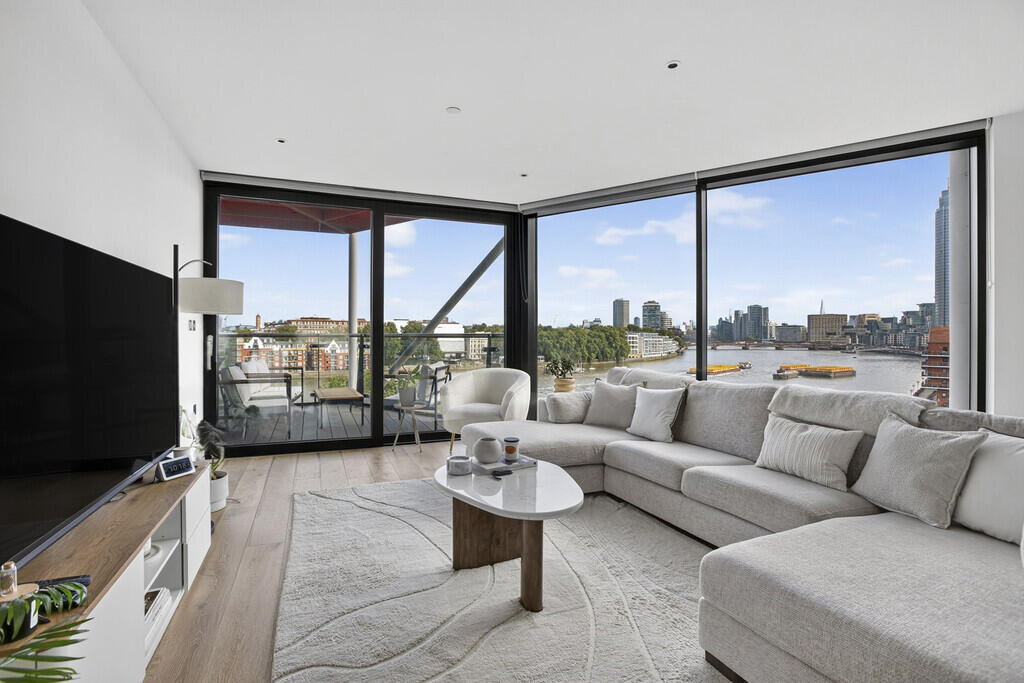 2 bed Apartment for rent in Battersea. From Nicolas Van Patrick - Knightsbridge and Chelsea