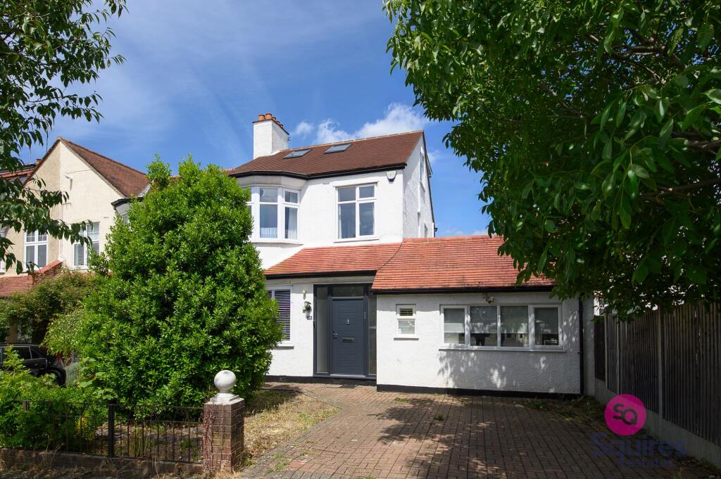 5 bed Mid Terraced House for rent in Friern Barnet. From Squires Estates