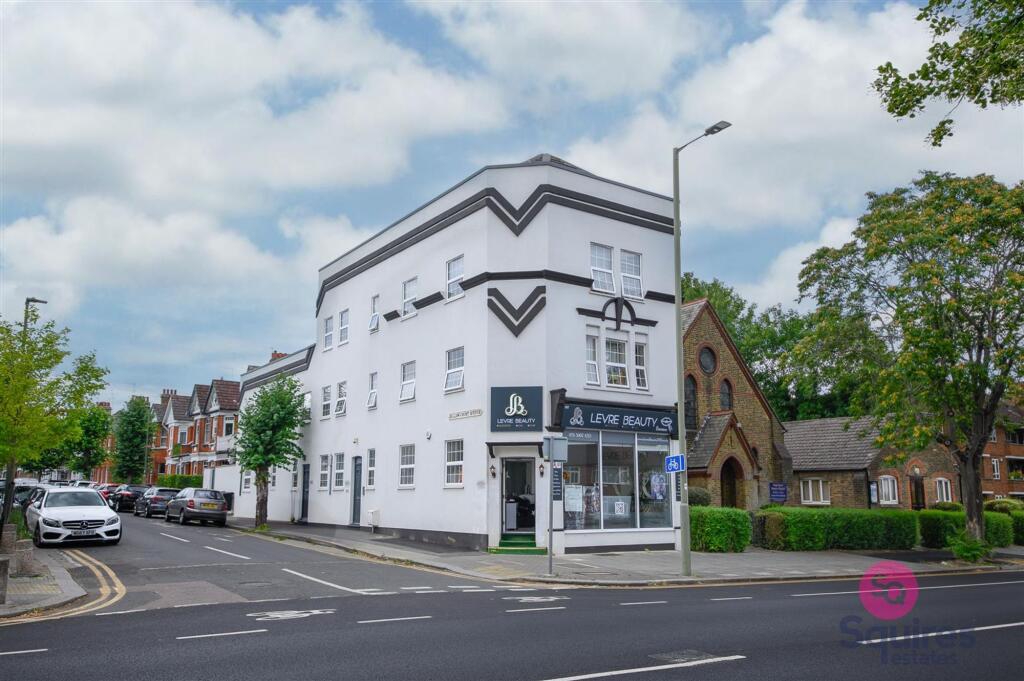 1 bed 1st Floor Flat for rent in Friern Barnet. From Squires Estates 1 bed 1st Floor Flat for rent in Friern Barnet. From Squires Estates