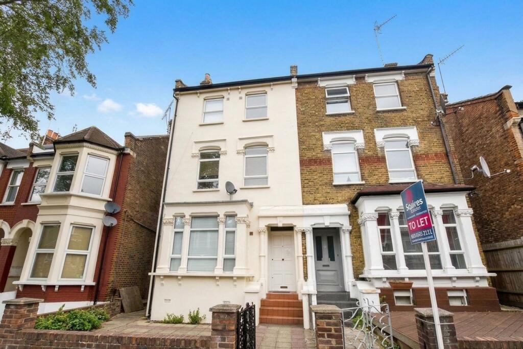4 bed 1st Floor Flat for rent in Finchley. From Squires Estates