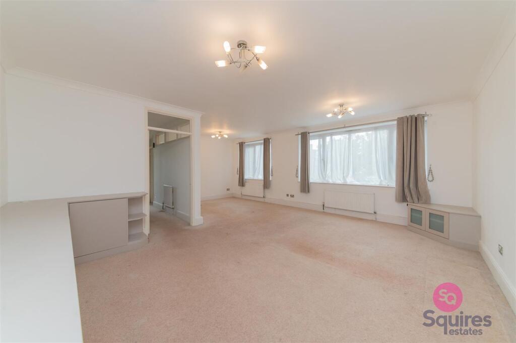 2 bed 1st Floor Flat for rent in Hendon. From Squires Estates