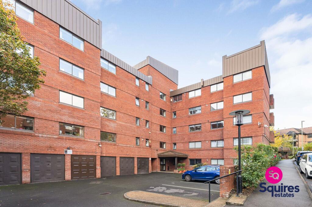 2 bed 1st Floor Flat for rent in London. From Squires Estates
