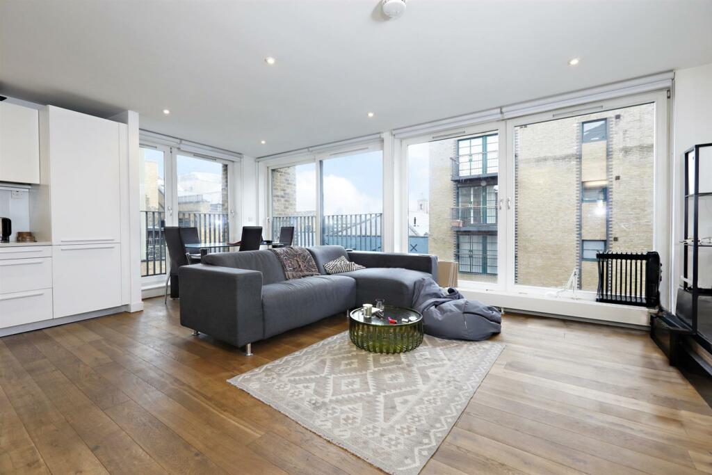 2 bed Apartment for rent in London. From Leonard Leese Ltd