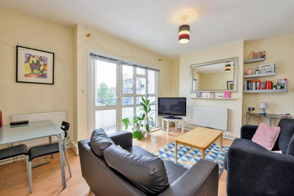 3 bed Apartment for rent in Bermondsey. From Leonard Leese - London
