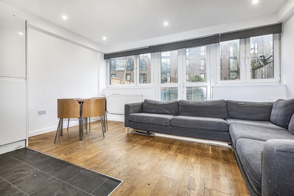 4 bed Apartment for rent in London. From Leonard Leese - London