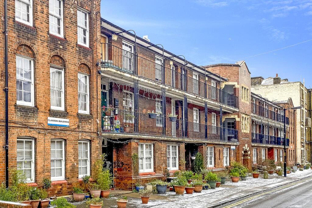 3 bed Apartment for rent in Bermondsey. From Leonard Leese - London 3 bed Apartment for rent in Bermondsey. From Leonard Leese - London