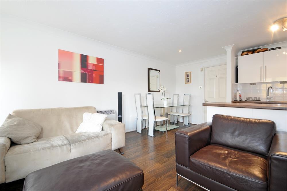 2 bed Apartment for rent in Bermondsey. From Leonard Leese - London