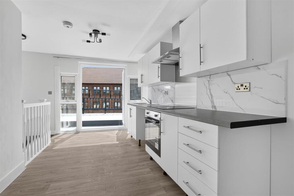 2 bed Apartment for rent in Bermondsey. From Leonard Leese - London 2 bed Apartment for rent in Bermondsey. From Leonard Leese - London