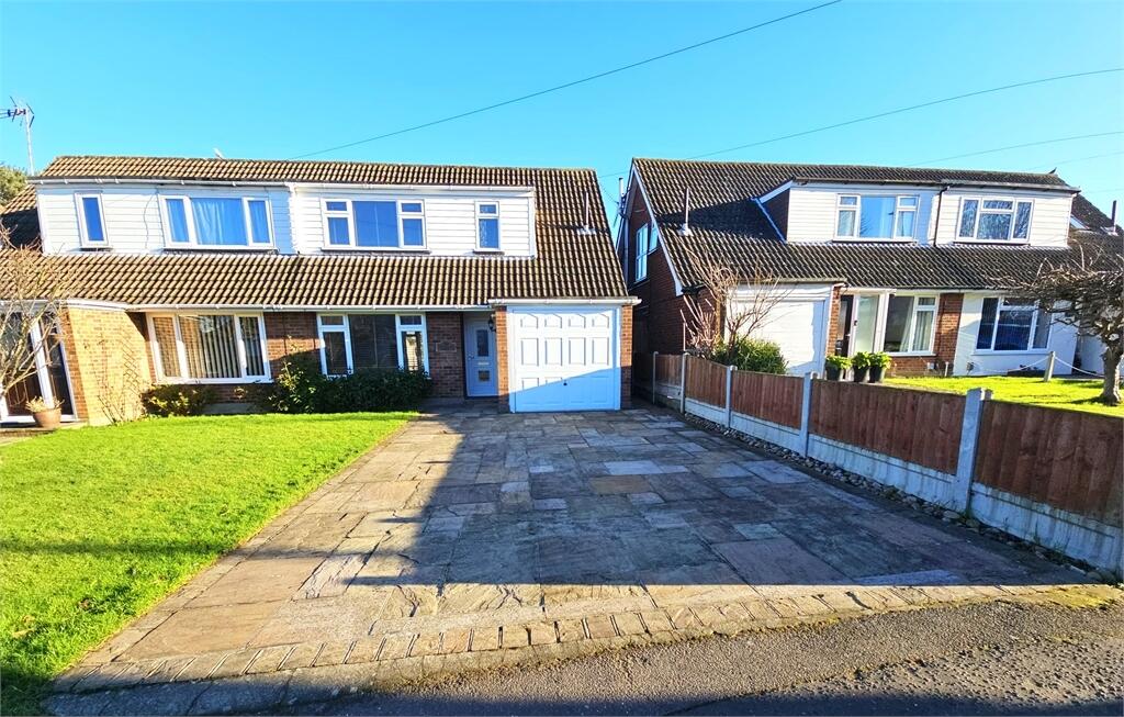 3 bed Semi Detached for rent in Southend-on-Sea. From Castle Estate Agents - Leigh-On-Sea