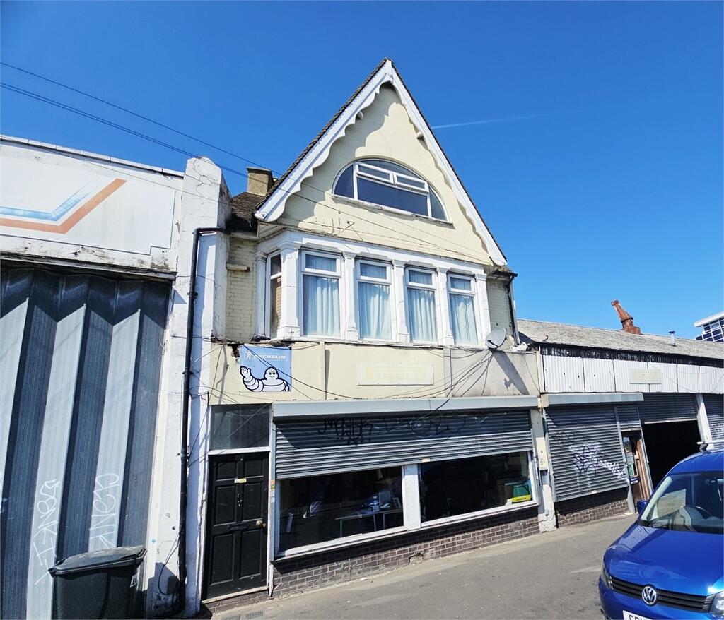 1 bed 1st Floor Flat for rent in Southend-on-Sea. From Castle Estate Agents - Leigh-On-Sea