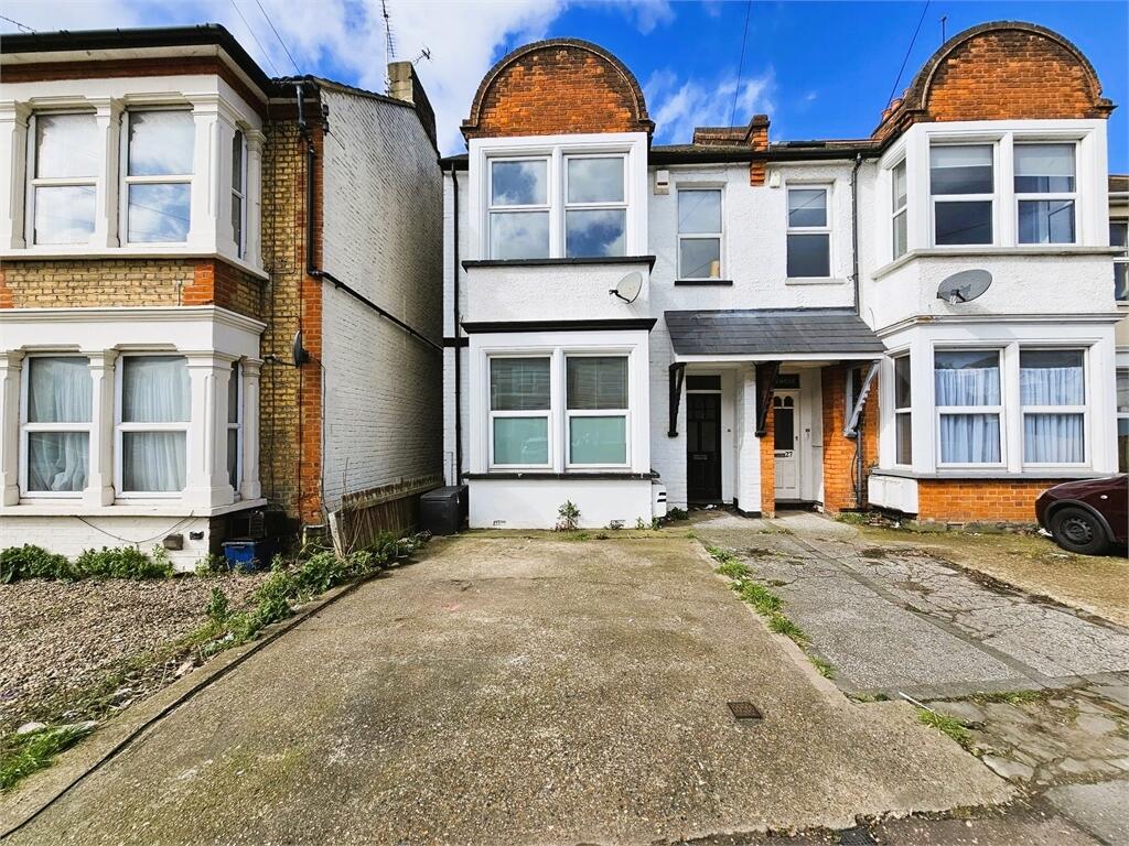 1 bed Apartment for rent in Southend-on-Sea. From Castle Estate Agents - Leigh-On-Sea