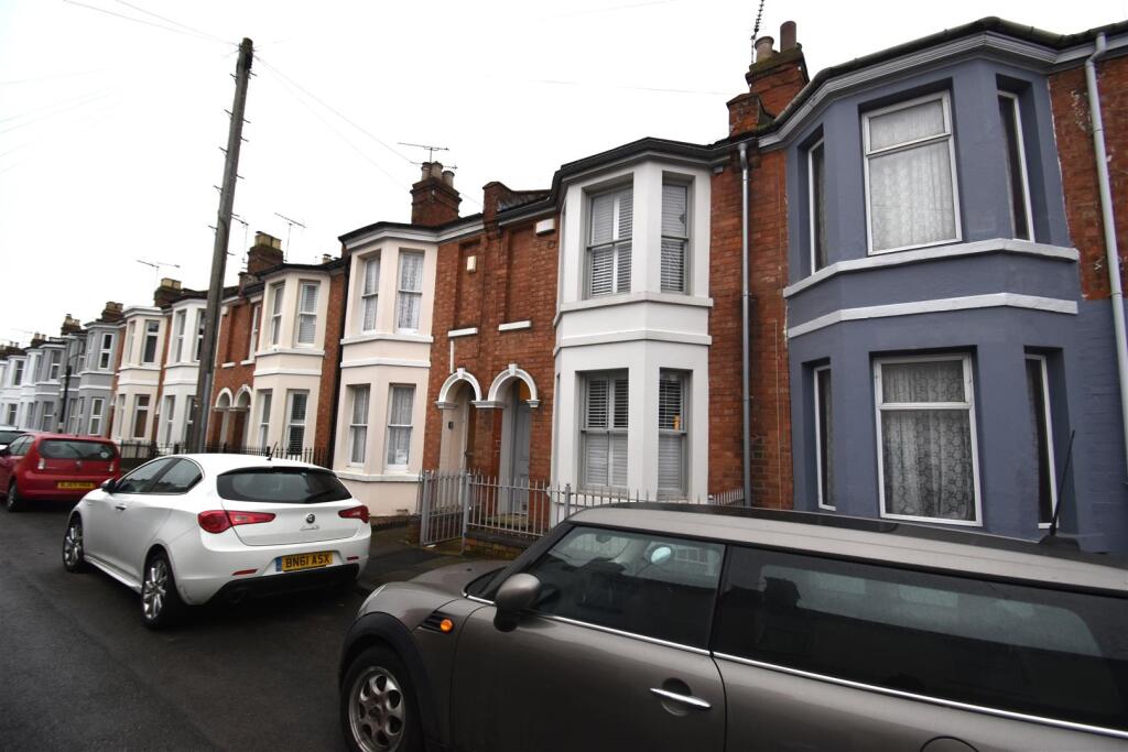 2 bed Detached for rent in Whitnash. From Handles Property - Leamington