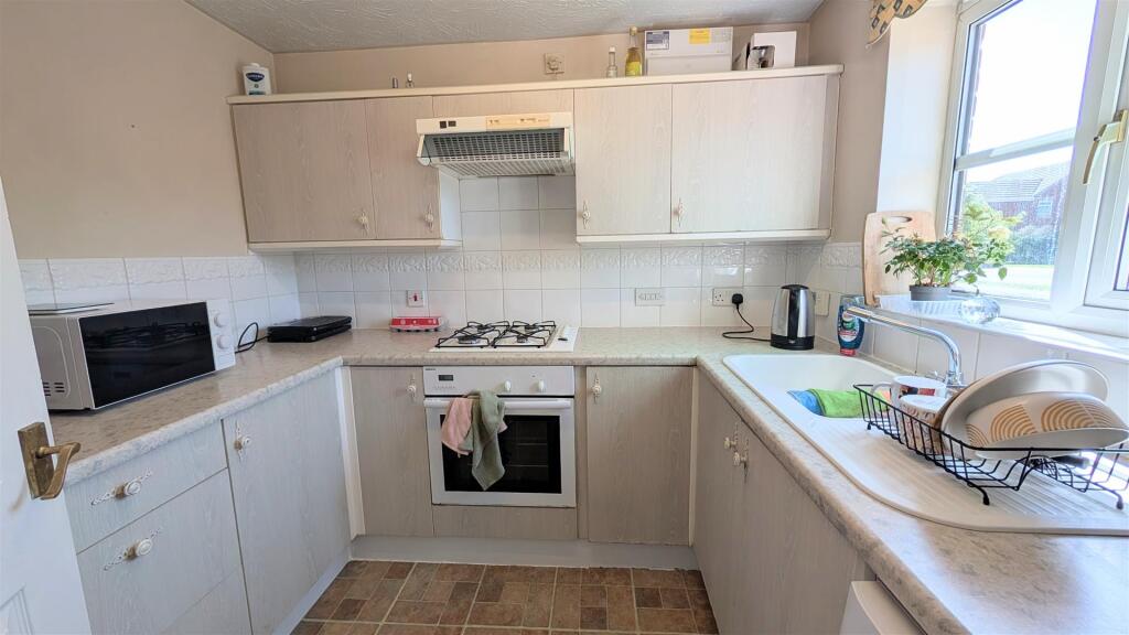 2 bed Detached for rent in Warwick. From Handles Property - Leamington