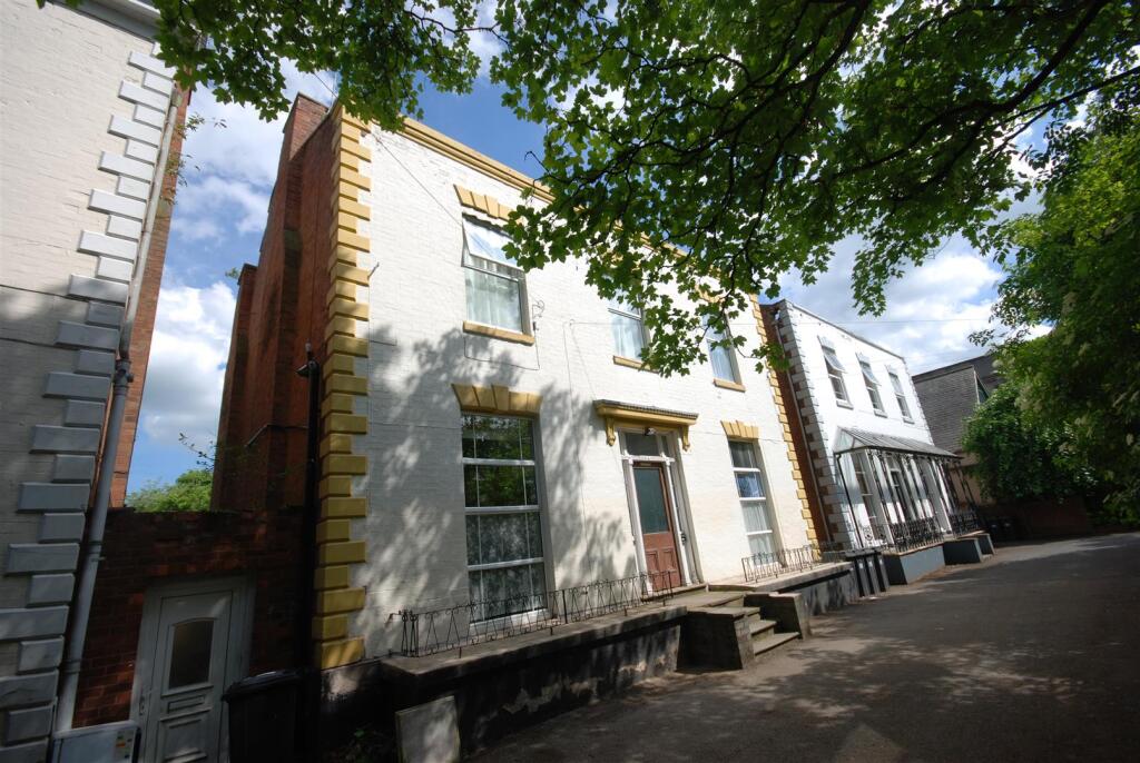 1 bed Apartment for rent in Whitnash. From Handles Property - Leamington