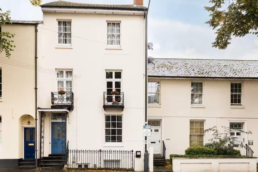 1 bed Apartment for rent in Royal Leamington Spa. From Handles Property - Leamington
