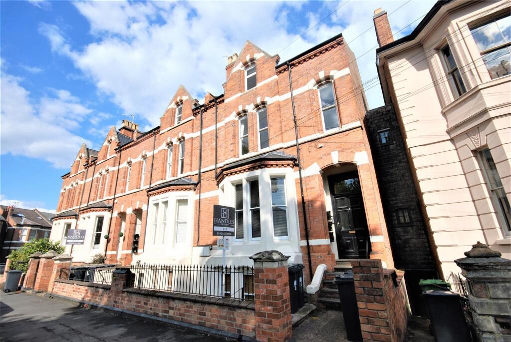 2 bed Apartment for rent in Royal Leamington Spa. From Handles Property - Leamington