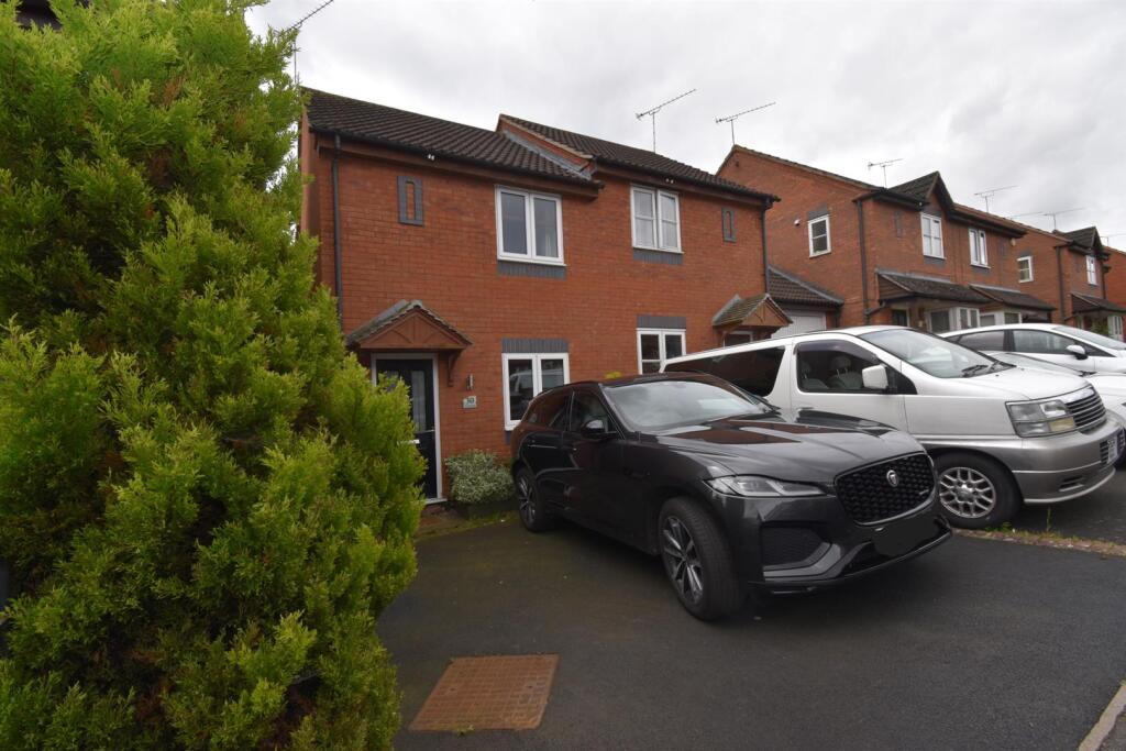 2 bed Semi Detached for rent in Radford Semele. From Handles Property - Leamington 2 bed Semi Detached for rent in Radford Semele. From Handles Property - Leamington