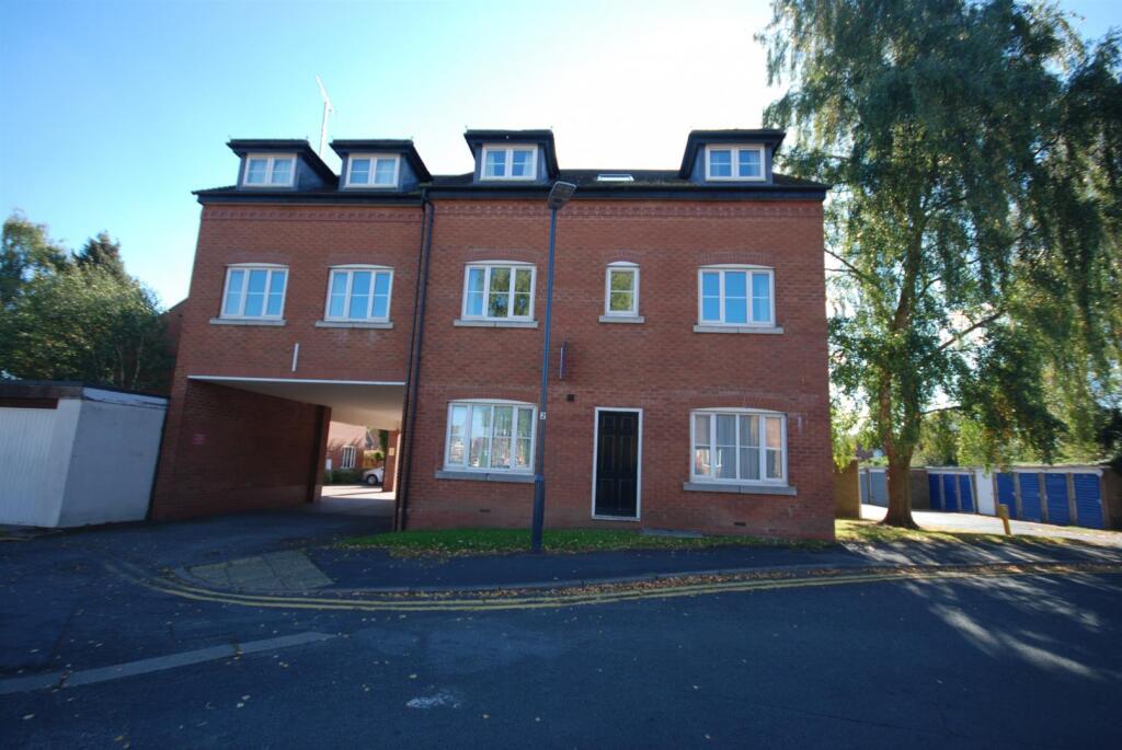 1 bed Apartment for rent in Kenilworth. From Handles Property - Leamington 1 bed Apartment for rent in Kenilworth. From Handles Property - Leamington