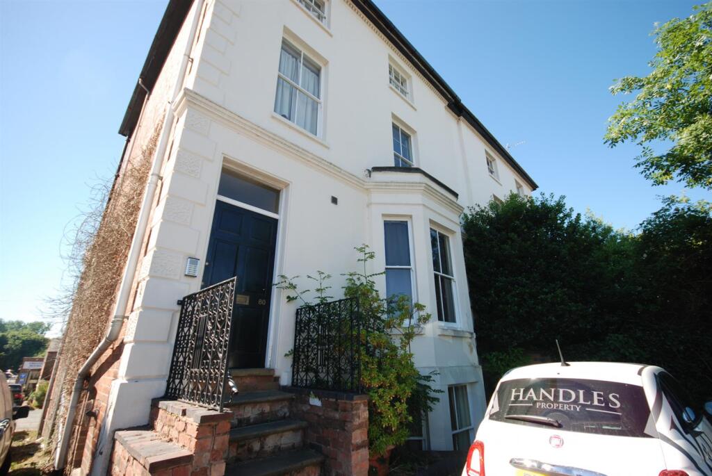 4 bed Apartment for rent in Warwick. From Handles Property - Leamington