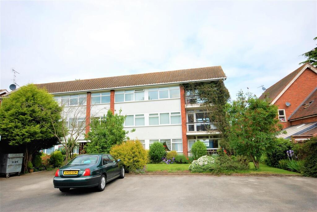 2 bed Apartment for rent in Royal Leamington Spa. From Handles Property - Leamington 2 bed Apartment for rent in Royal Leamington Spa. From Handles Property - Leamington