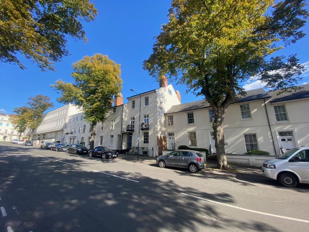 2 bed Apartment for rent in Royal Leamington Spa. From Handles Property - Leamington 2 bed Apartment for rent in Royal Leamington Spa. From Handles Property - Leamington