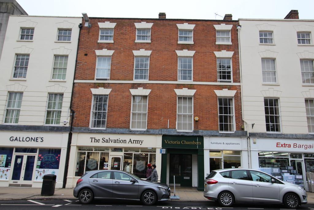 8 bed 1st Floor Flat for rent in Royal Leamington Spa. From Handles Property - Leamington