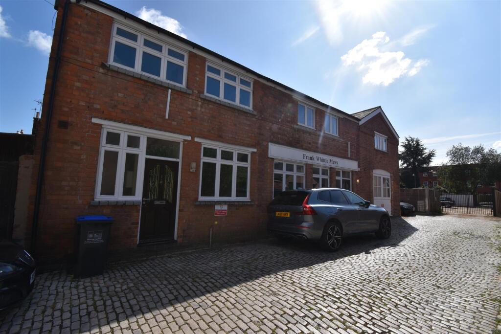 5 bed Detached for rent in Whitnash. From Handles Property - Leamington